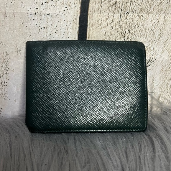 Louis Vuitton Other - LOUIS VUITTON - Taiga wallet